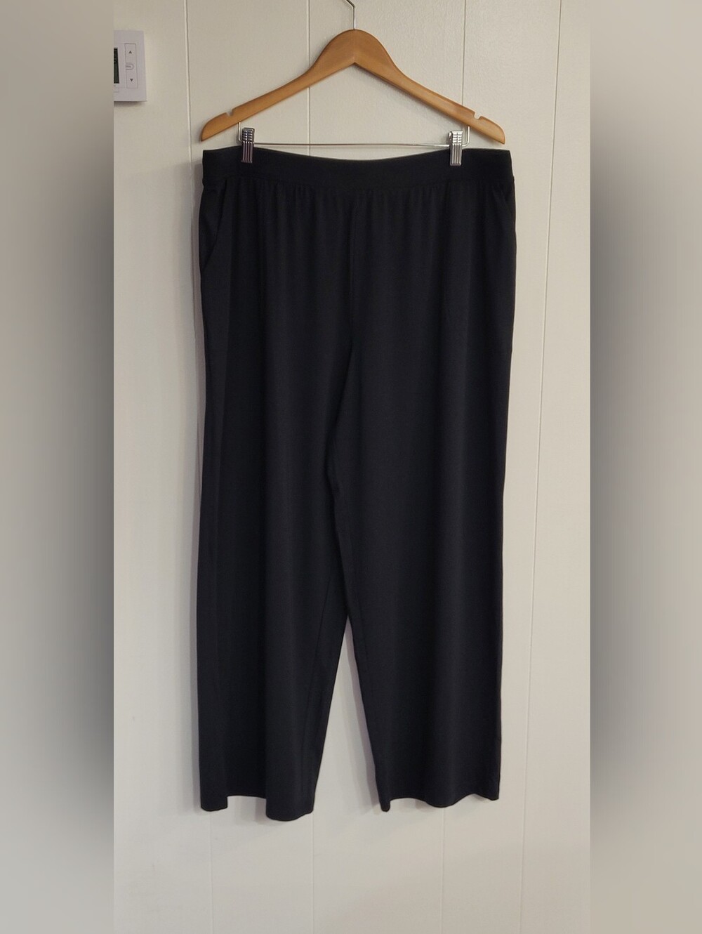 Women's Black Wide-Leg Pull-On Pants